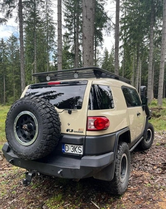 Toyota FJ cena 89500 przebieg: 330000, rok produkcji 2010 z Bardo małe 301